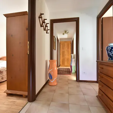 Ξενοδοχείο με διαμερίσματα Castelli 2*