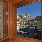 Ξενοδοχείο με διαμερίσματα Castelli Breuil-Cervinia