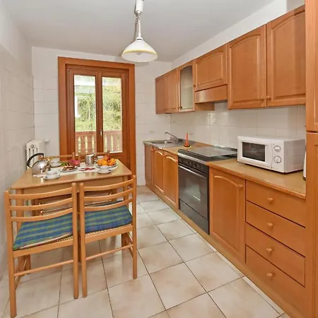 Castelli بيريوِل تْشيرفينيا