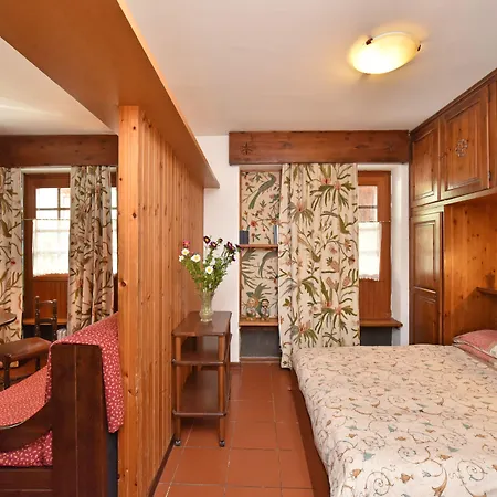 Castelli 아파트호텔 브루일서비니아