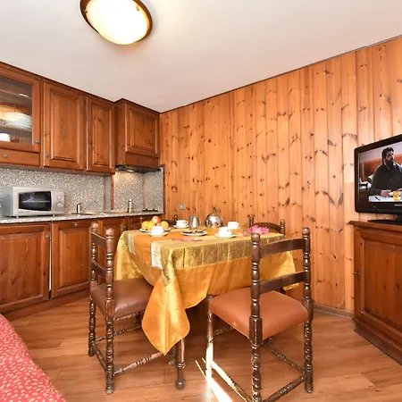 Castelli Aparthotel 2*